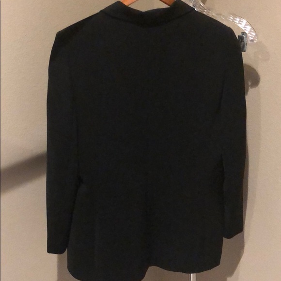 Blazer - Picture 3 of 4